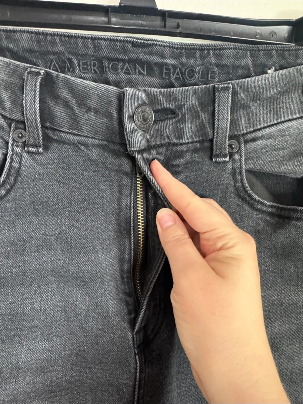 American Eagle Outfitters Washed Black High-Rise Stretch Curvy Mom Jean size 4